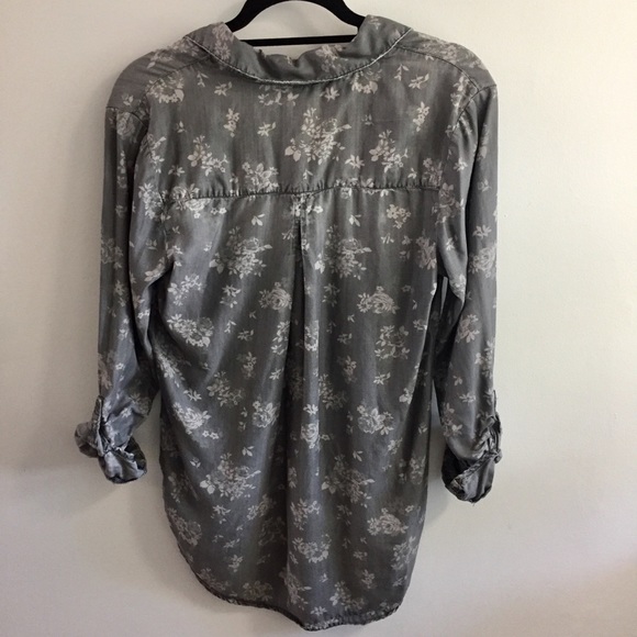 Love 8 Floral Top | Gray | M - Picture 2 of 4
